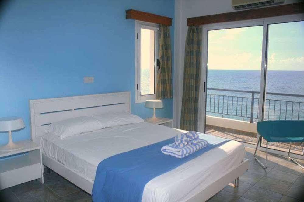 Blue Coral Beach Villas Paphos Ngoại thất bức ảnh